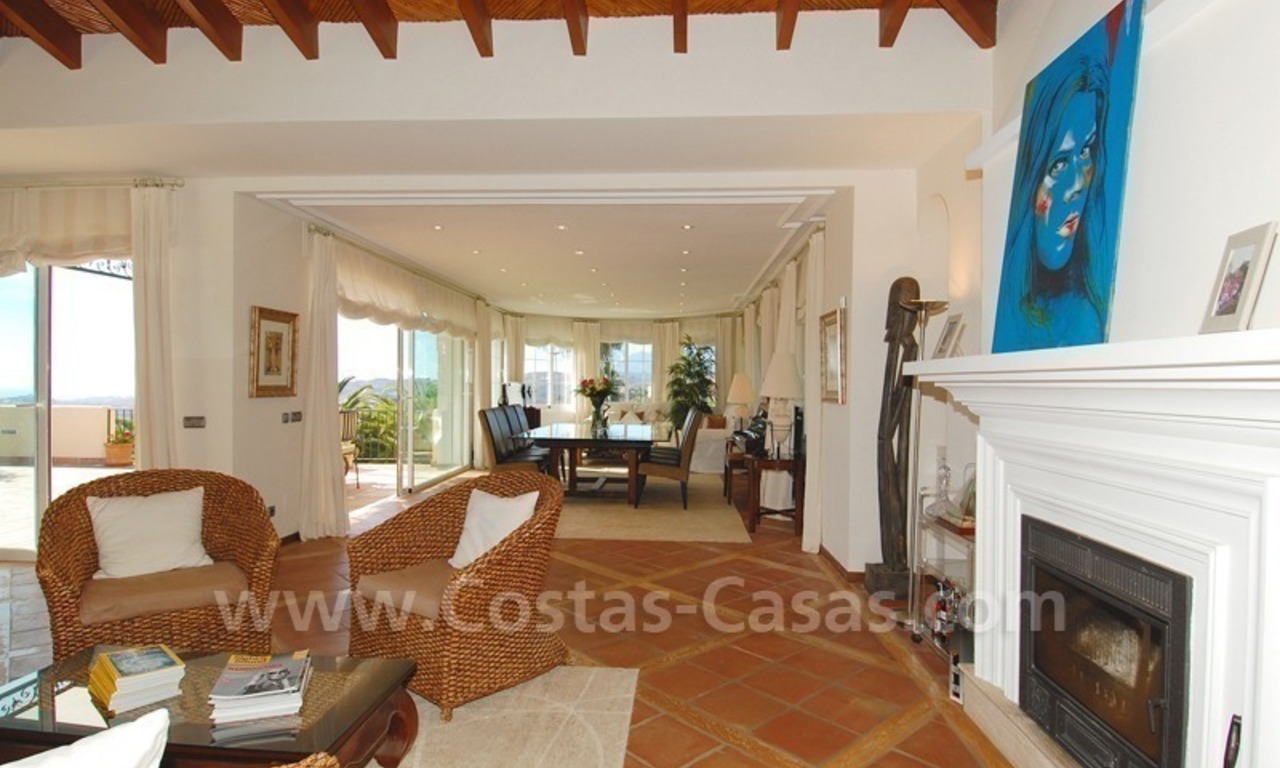 Exclusive villa for sale with a panoramic views, prestigious gated community, Marbella – Benahavis 19
