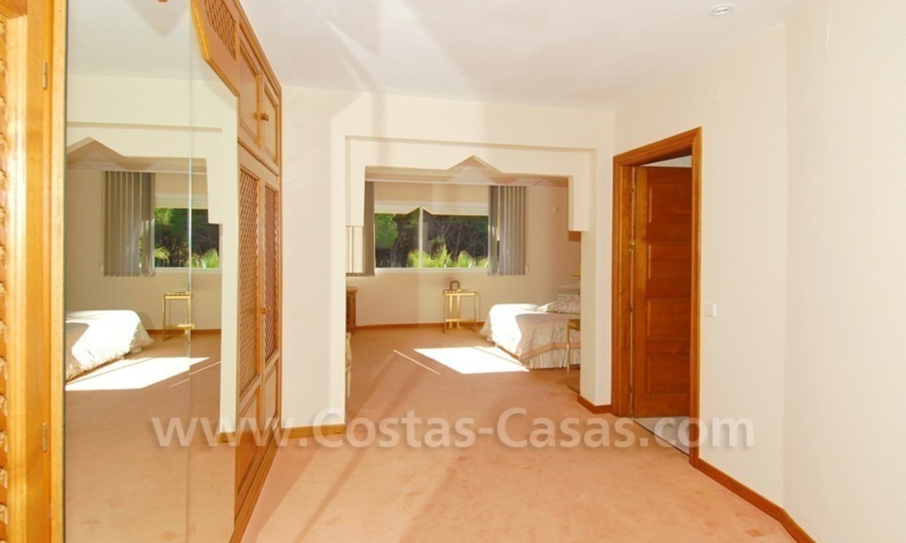 Villa for sale close to the beach in the area of Marbella – Estepona 20