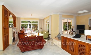 Villa for sale close to the beach in the area of Marbella – Estepona 9