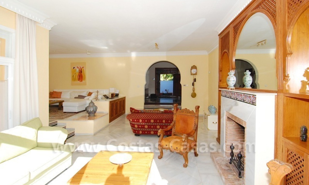 Villa for sale close to the beach in the area of Marbella – Estepona 12