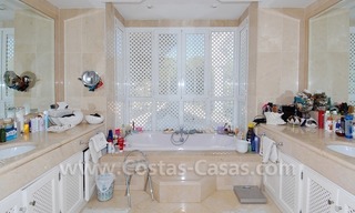 Modern beachside villa for sale, close to the beach, in the area between Marbella and Estepona 18