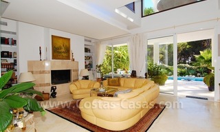 Modern beachside villa for sale, close to the beach, in the area between Marbella and Estepona 8