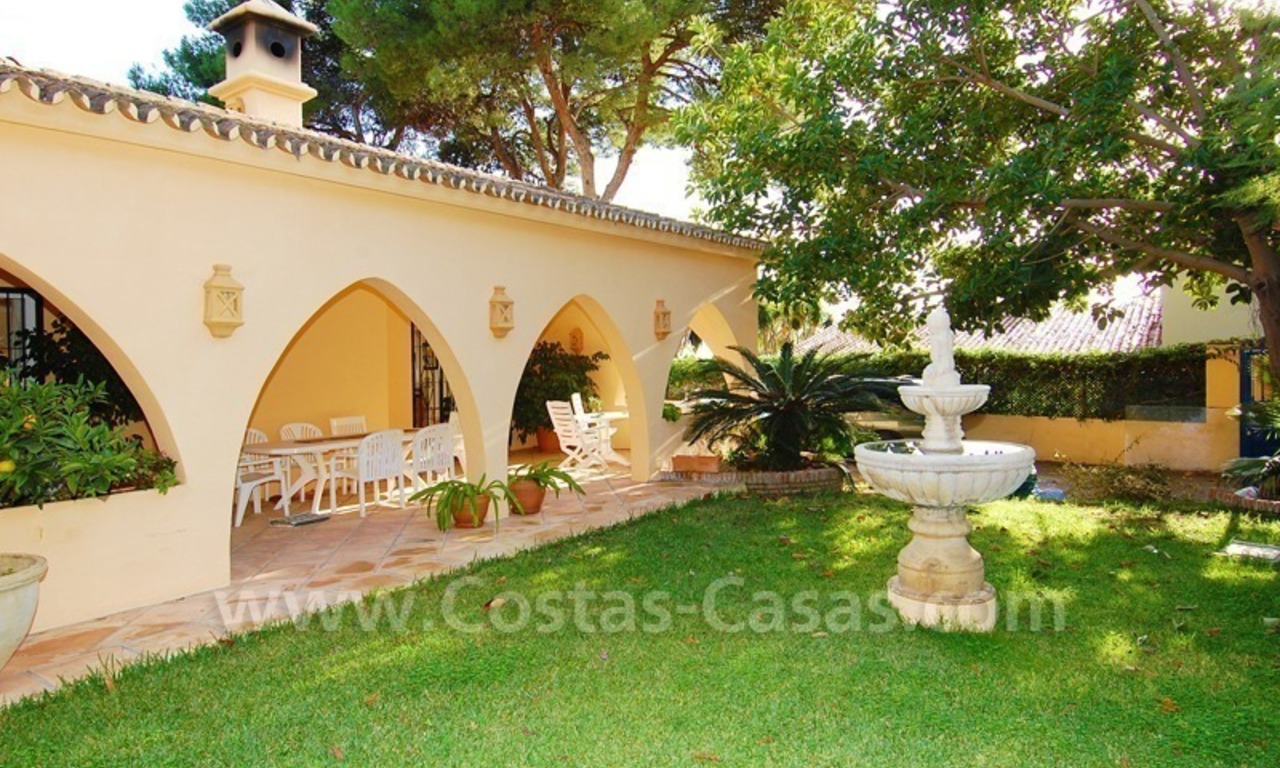 Beachside villa for sale, close to the beach, in Marbella 1