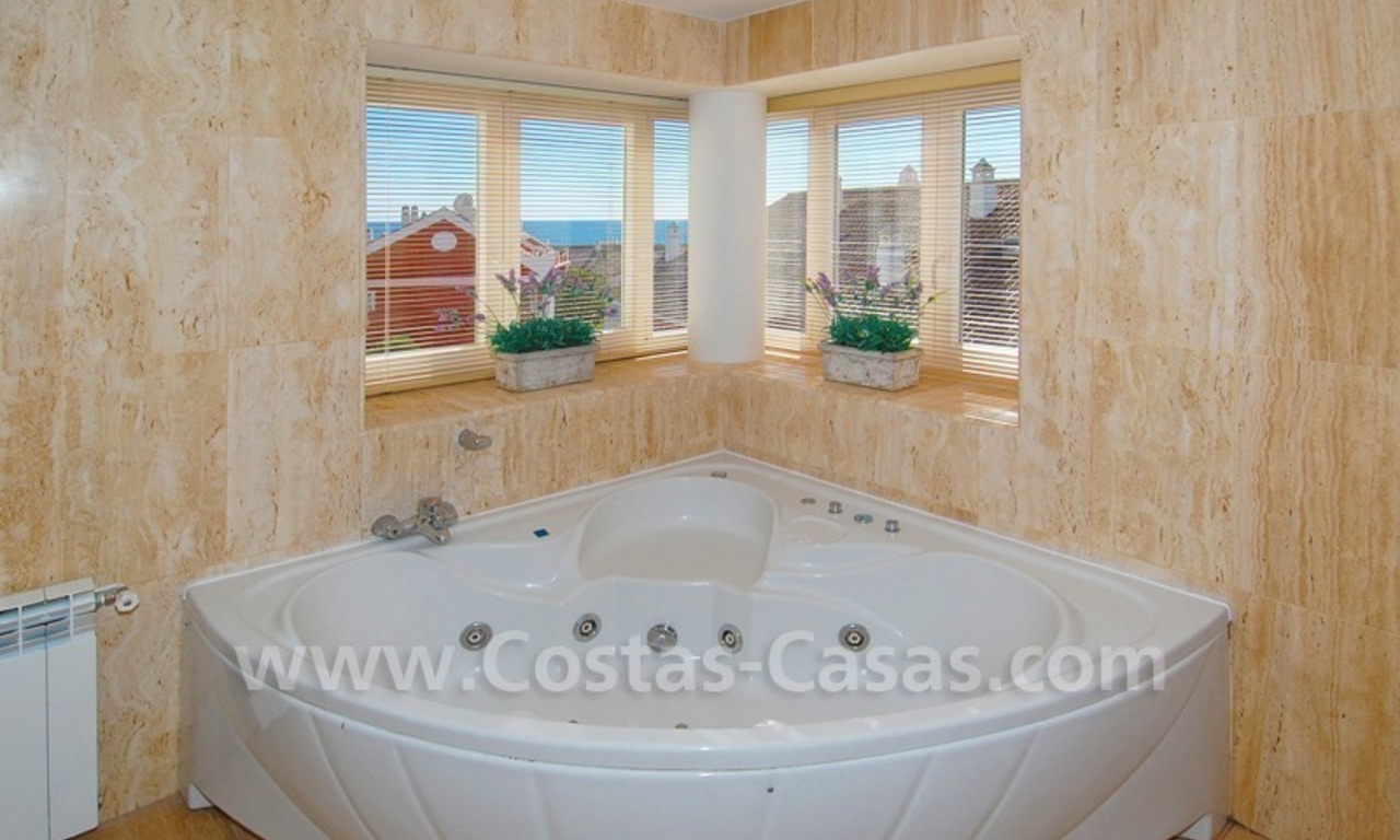 Luxury beachside villa for sale in Marbella 23