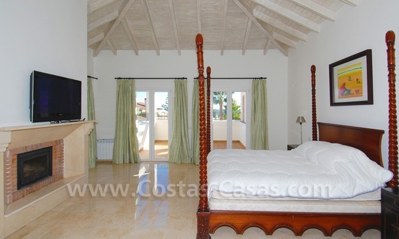 Luxury beachside villa for sale in Marbella 19
