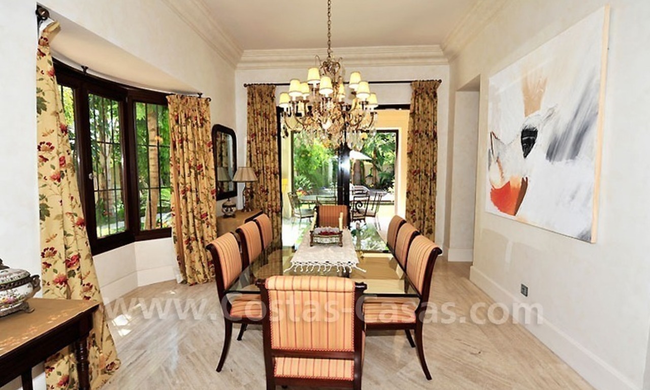 Exclusive villa for sale, beachside Golden Mile in Marbella 17