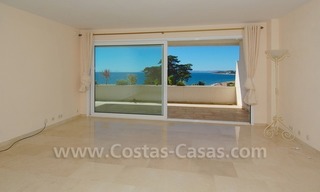 Beachfront apartments and penthouse for sale in a front line beach complex on the New Golden Mile, Marbella - Estepona 9