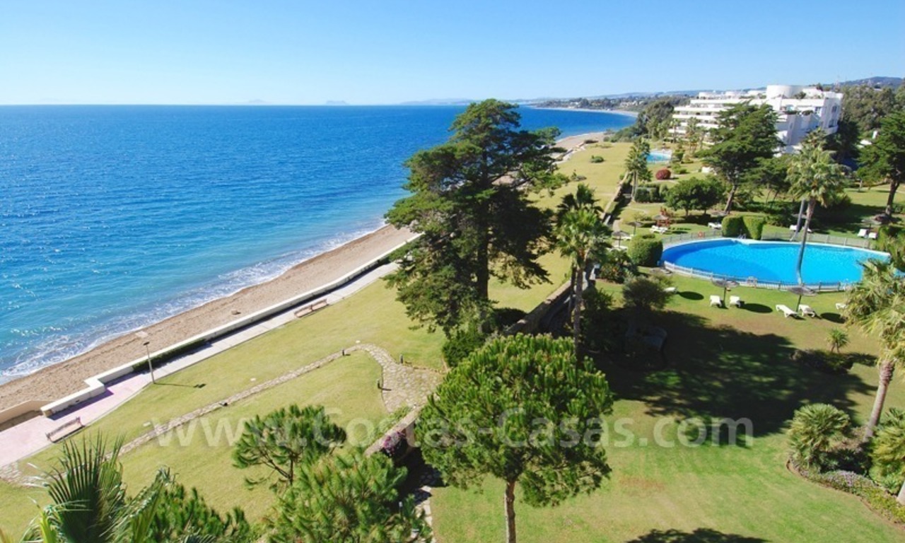 Beachfront apartments and penthouse for sale in a front line beach complex on the New Golden Mile, Marbella - Estepona 0