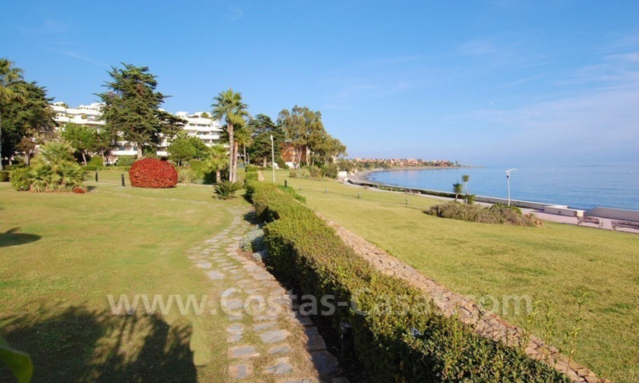 Beachfront apartments and penthouse for sale in a front line beach complex on the New Golden Mile, Marbella - Estepona 21