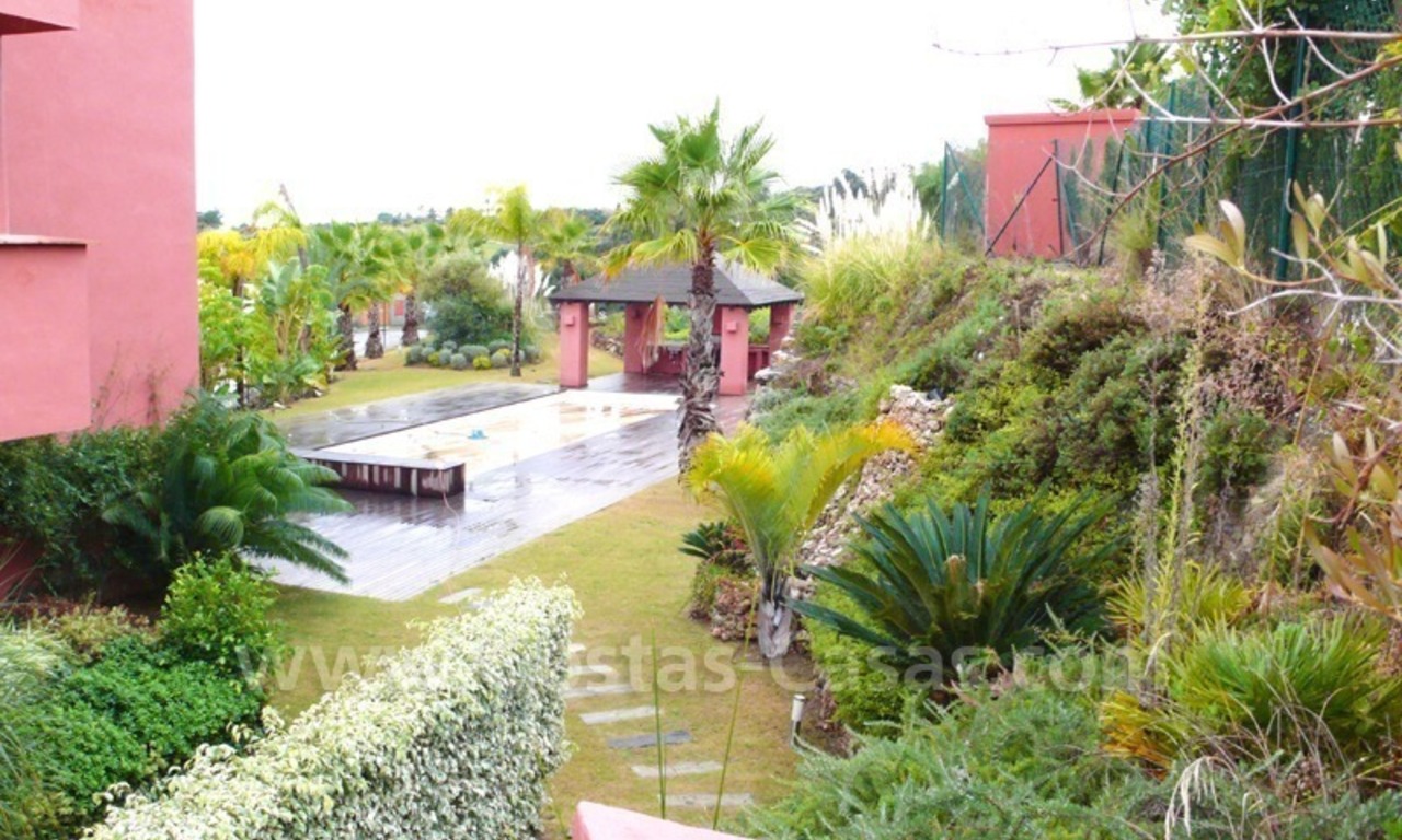 Exclusive contemporary style villa for sale in a renowned golf course, Marbella – Benahavis- Estepona. 3