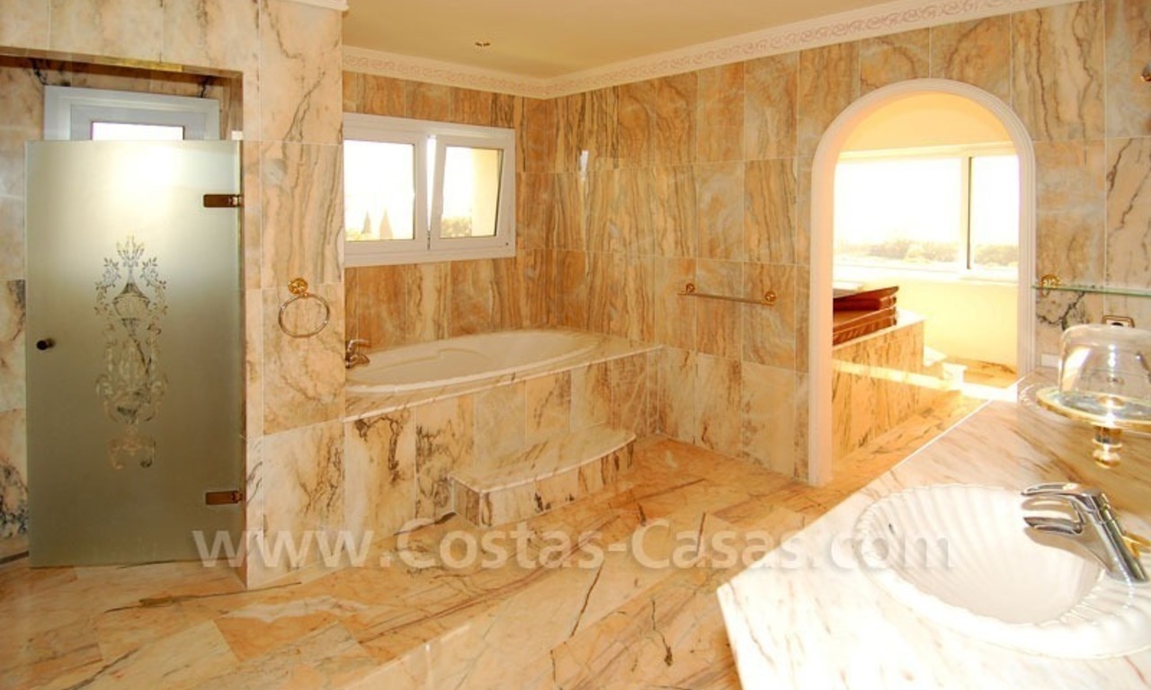 Exclusive villa for sale in Marbella 29