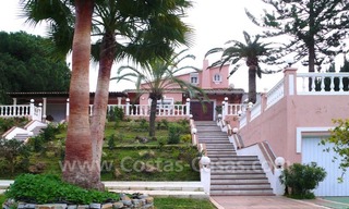 Huge beachside villa with guesthouses for sale close to the beach in Eastern Marbella 0