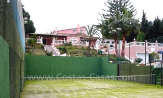 Huge beachside villa with guesthouses for sale close to the beach in Eastern Marbella 6