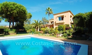 Beachside villa for sale in Elviria, Marbella 3