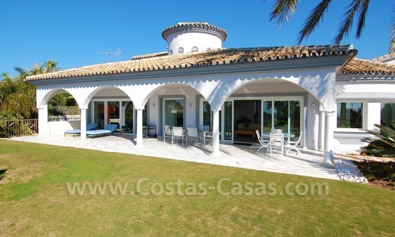 Breathtaking immaculate contemporary style villa for sale in Marbella on a large plot with sea view 4