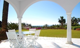 Breathtaking immaculate contemporary style villa for sale in Marbella on a large plot with sea view 5