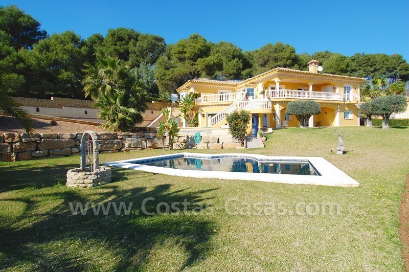 Stunning luxury villa to buy in Marbella East