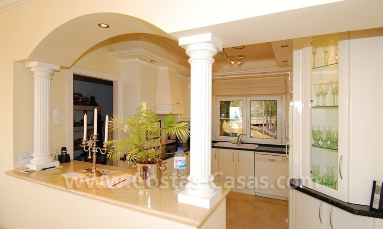 Stunning luxury villa to buy in Marbella East 14