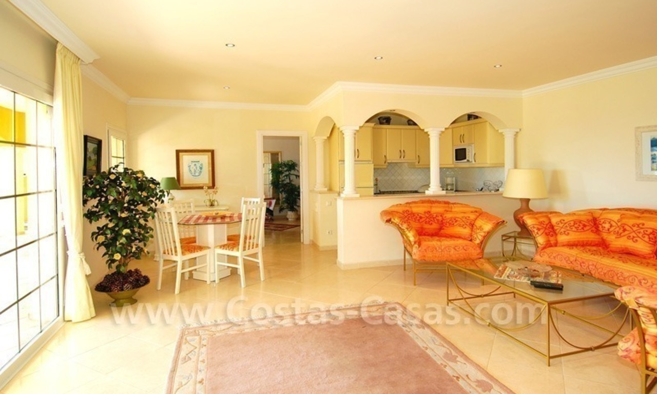 Stunning luxury villa to buy in Marbella East 22