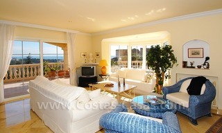 Stunning luxury villa to buy in Marbella East 11