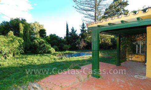 Bargain plot with detached villa to renovated for sale near the beach in San Pedro – Marbella 