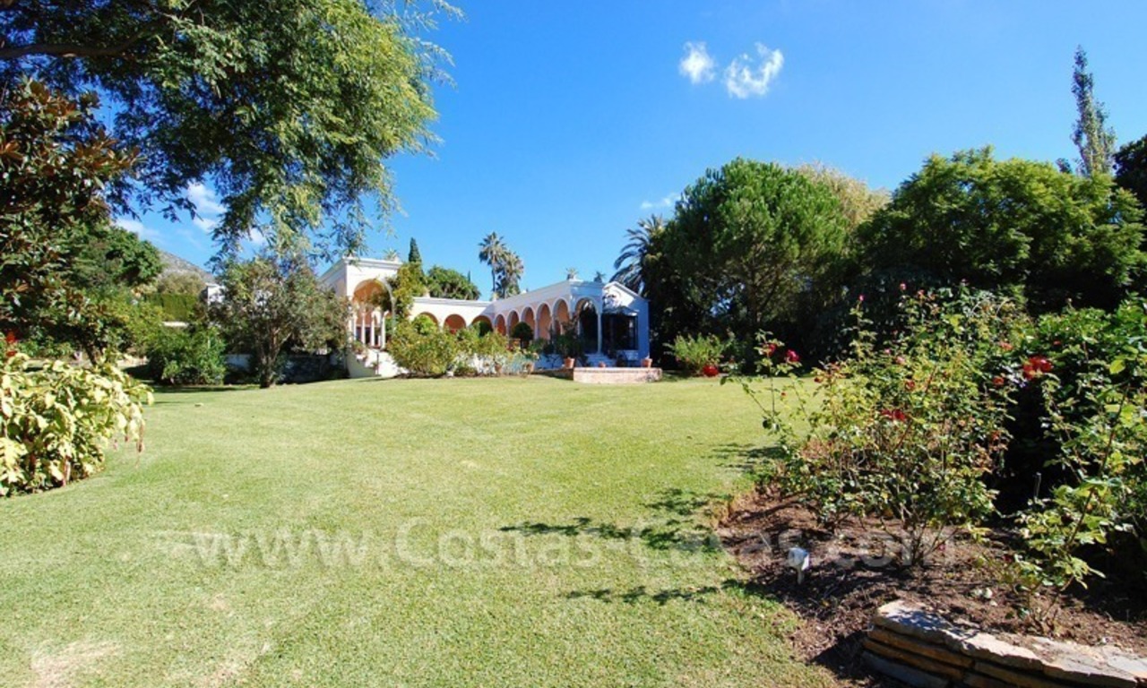 Romantic villa for sale above the Golden Mile in Marbella 16