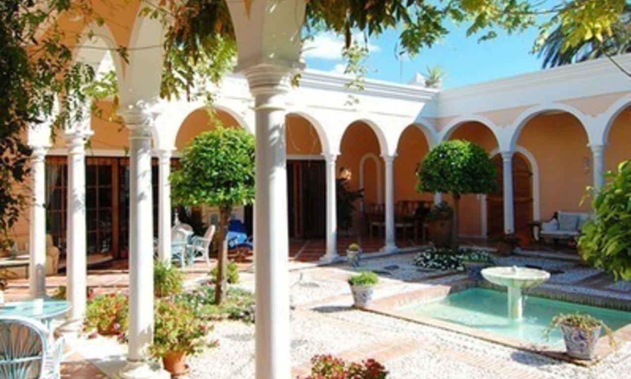Romantic villa for sale above the Golden Mile in Marbella 8