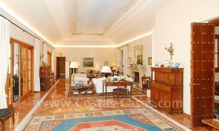 Romantic villa for sale above the Golden Mile in Marbella 21