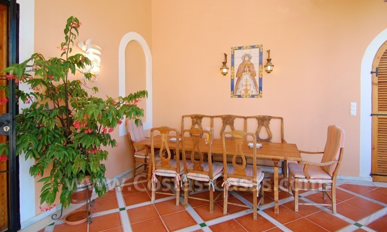 Romantic villa for sale above the Golden Mile in Marbella 26