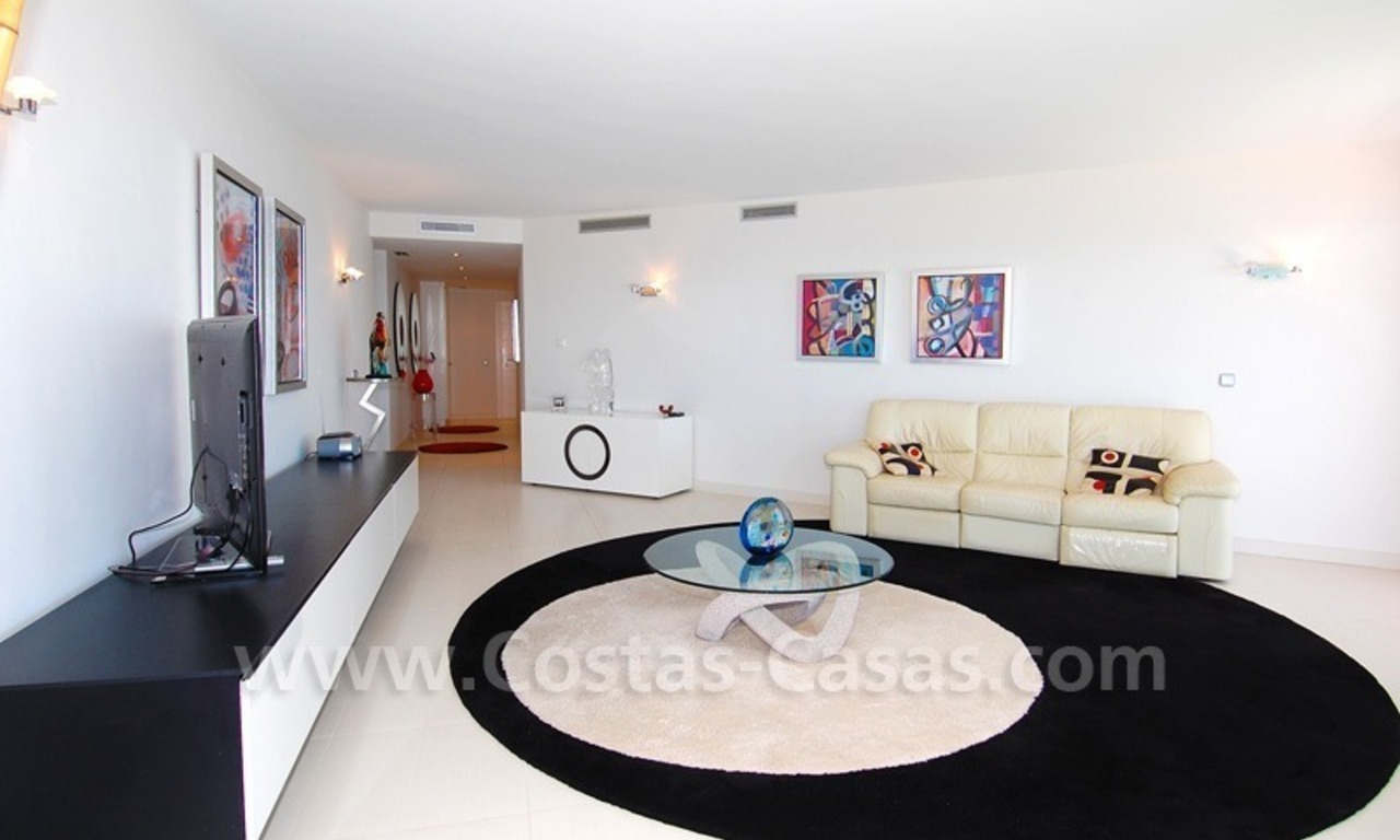 Beachfront contemporary apartment for sale, Golden Mile, Marbella 8
