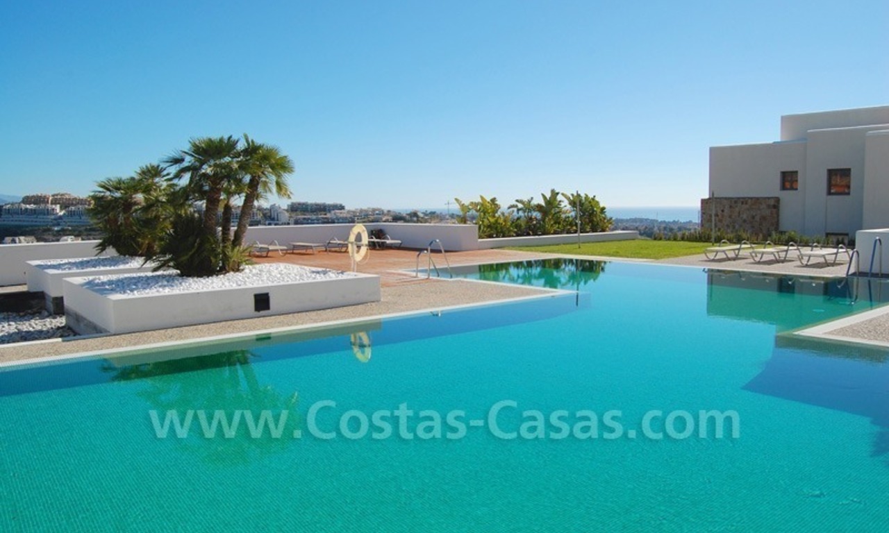 Bargain! Modern style luxury apartment for sale, golf resort, Marbella - Benahavis 1