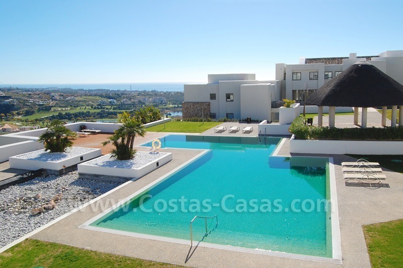 Bargain! Modern style luxury apartment for sale, golf resort, Marbella - Benahavis