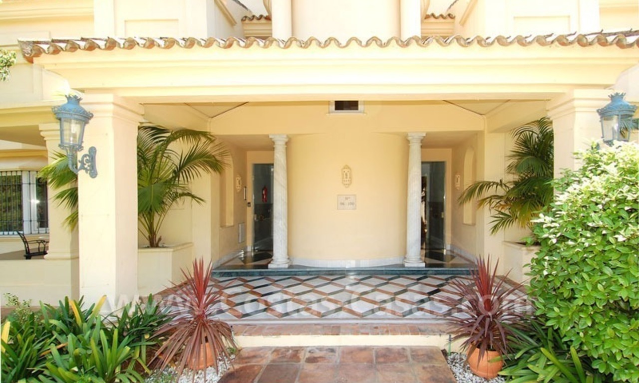Spacious luxury apartment for sale in Nueva Andalucia, Marbella 22