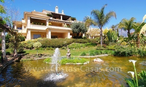 Spacious luxury apartment for sale in Nueva Andalucia, Marbella 