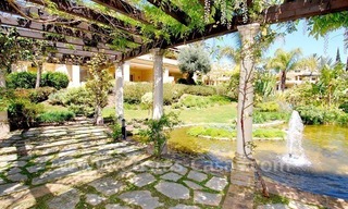 Ample luxury apartment to buy in Nueva Andalucia, Marbella 17