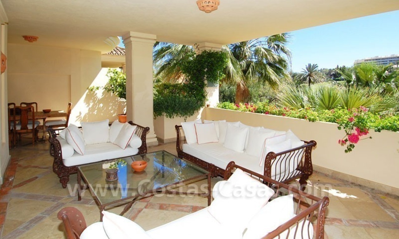 Ample luxury apartment to buy in Nueva Andalucia, Marbella 4
