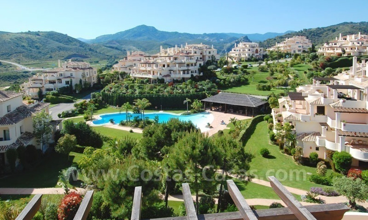 Luxury ample penthouse apartment for sale on golf course, Marbella – Benahavis 4