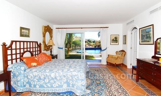 Frontline golf villa for sale in Marbella, walking distance to beach 20