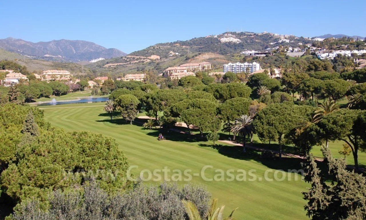 Frontline golf villa for sale in Marbella, walking distance to beach 3