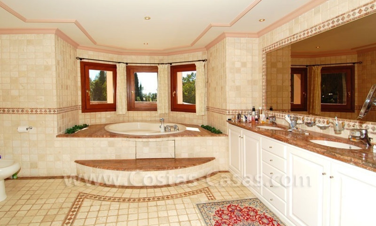 Bargain luxury villa for sale in Sierra Blanca, Marbella 25