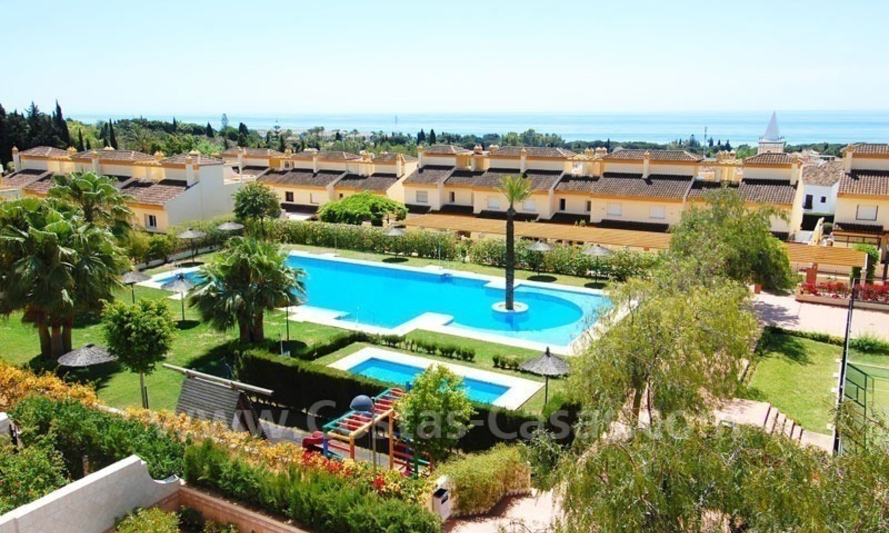 Bargain townhouses for sale on the Golden Mile in Marbella 0