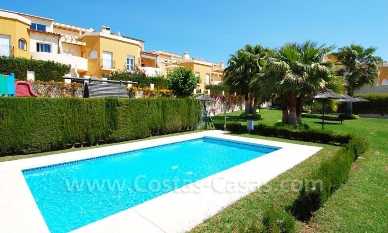 Bargain townhouses for sale on the Golden Mile in Marbella 28