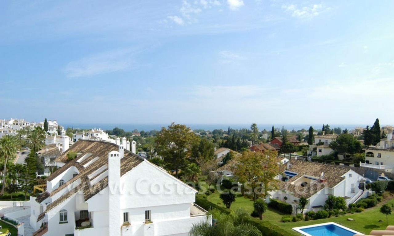 Bargain penthouse apartment for sale in Nueva Andalucía, Marbella 0