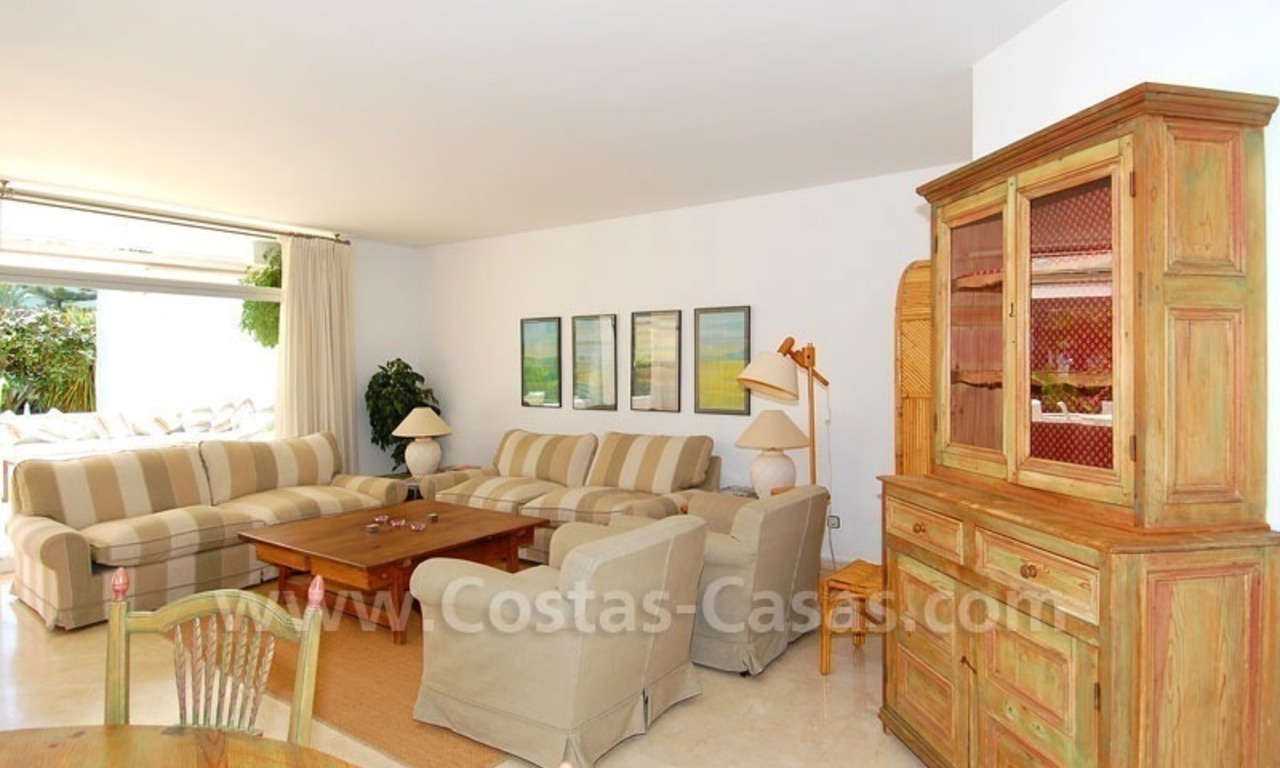 Spacious apartment for sale on the beachfront complex in Marbella on the Golden Mile 23