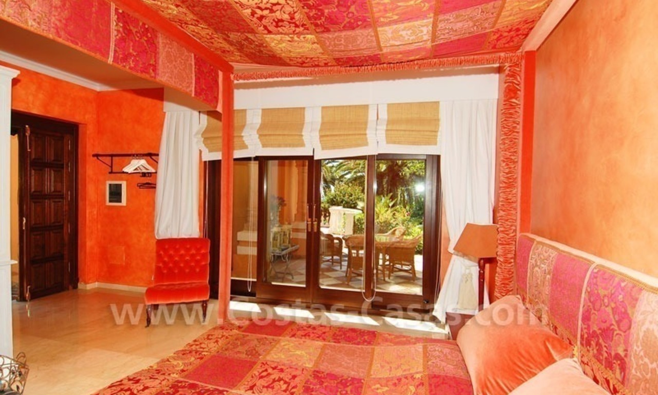 Luxury classical style villa to buy in Sierra Blanca, Marbella 27