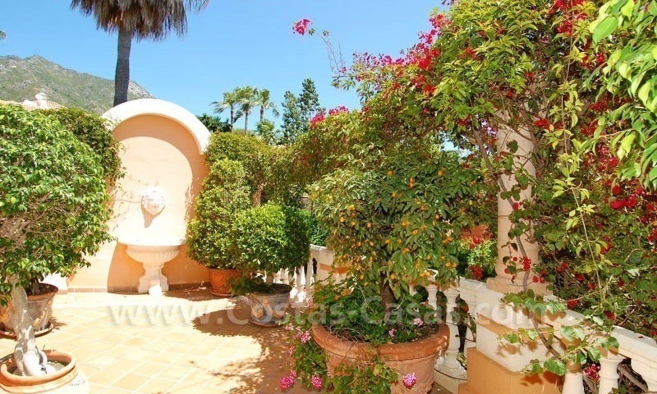 Luxury classical style villa to buy in Sierra Blanca, Marbella 7