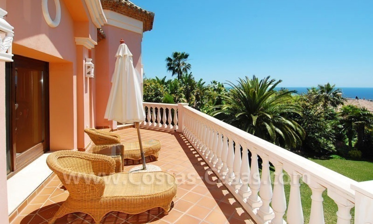 Luxury classical style villa to buy in Sierra Blanca, Marbella 23