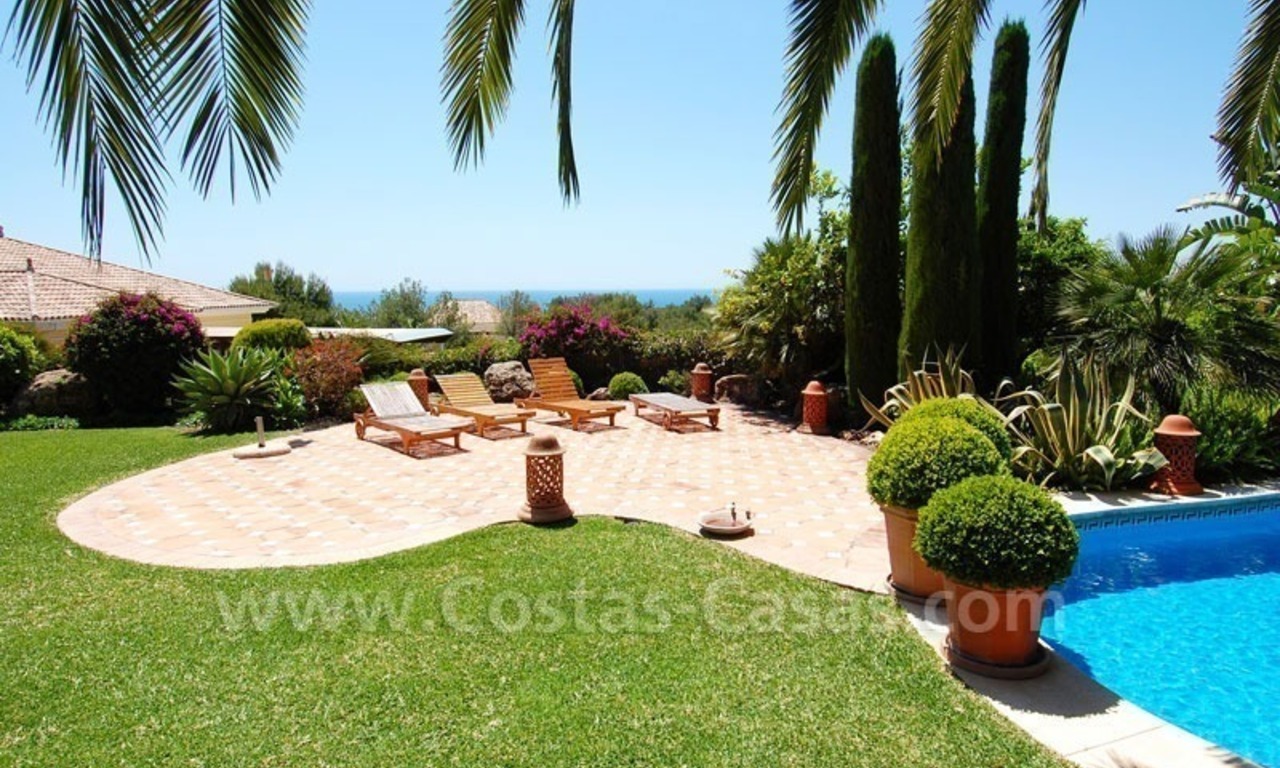 Luxury classical style villa to buy in Sierra Blanca, Marbella 25