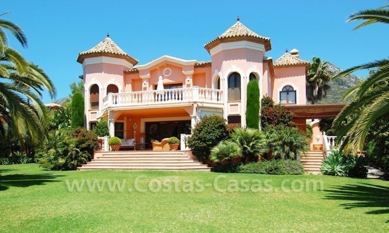 Luxury classical style villa to buy in Sierra Blanca, Marbella 1