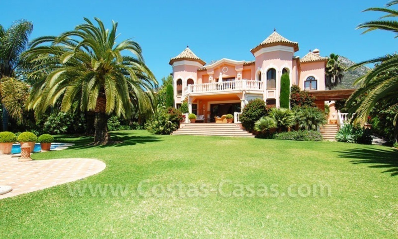 Luxury classical style villa to buy in Sierra Blanca, Marbella 0